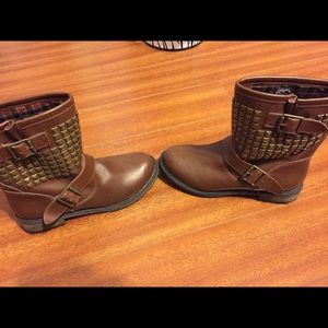 Brown Leather Studded Moto Boots 6.5 Skechers